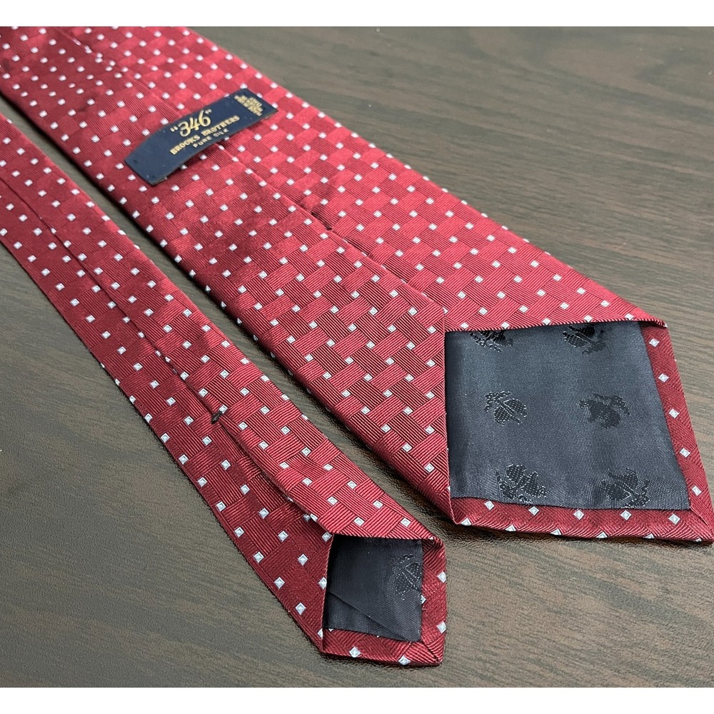 Brooks Brothers 346 Mens Silk Tie Burgundy‎ Red Geometric Gray Squares USA